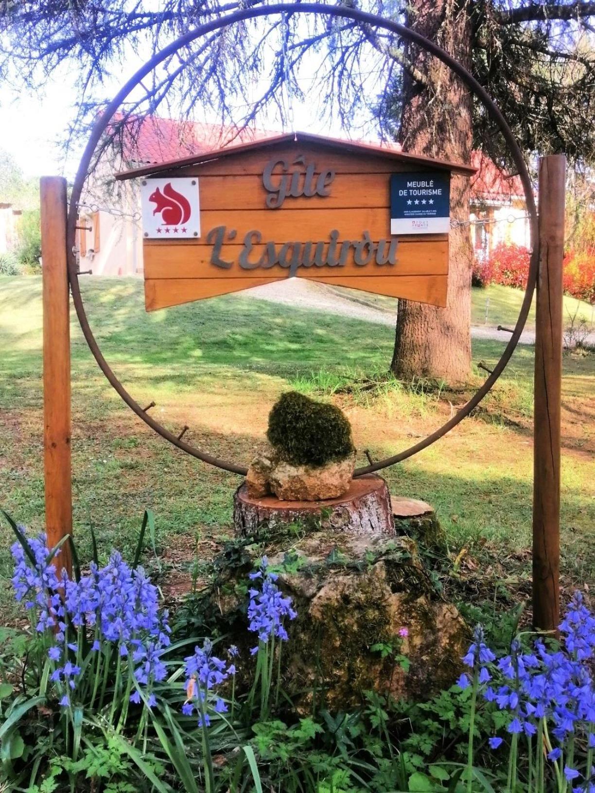L'Esquirou Du Secadou Villa Castels Екстериор снимка